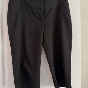 Maurices Women's Black Capris Size 13/14